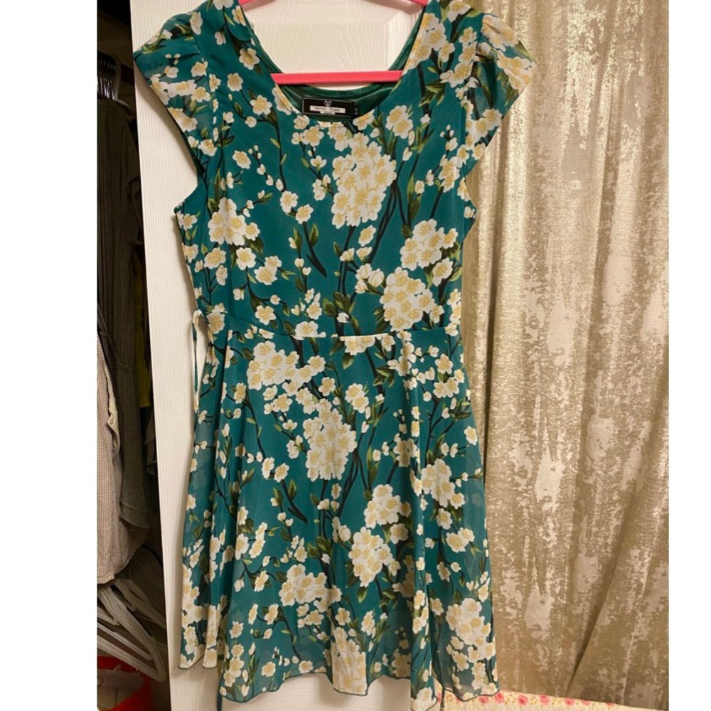 Floral flowy dress